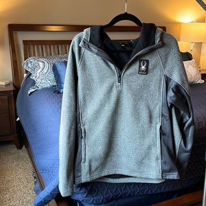 Spider, pullover sweater with hood large